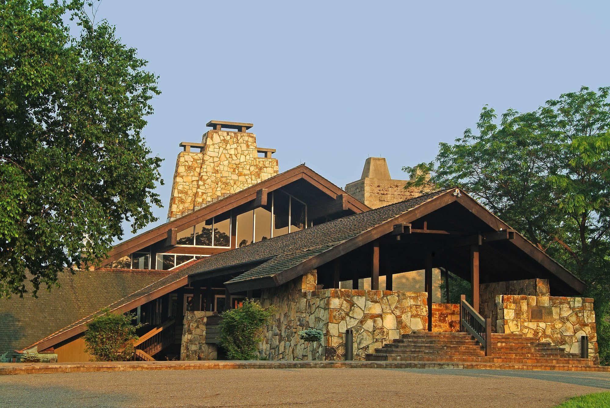 Salt Fork State Park Lodge And Conference Center Кембридж Экстерьер фото